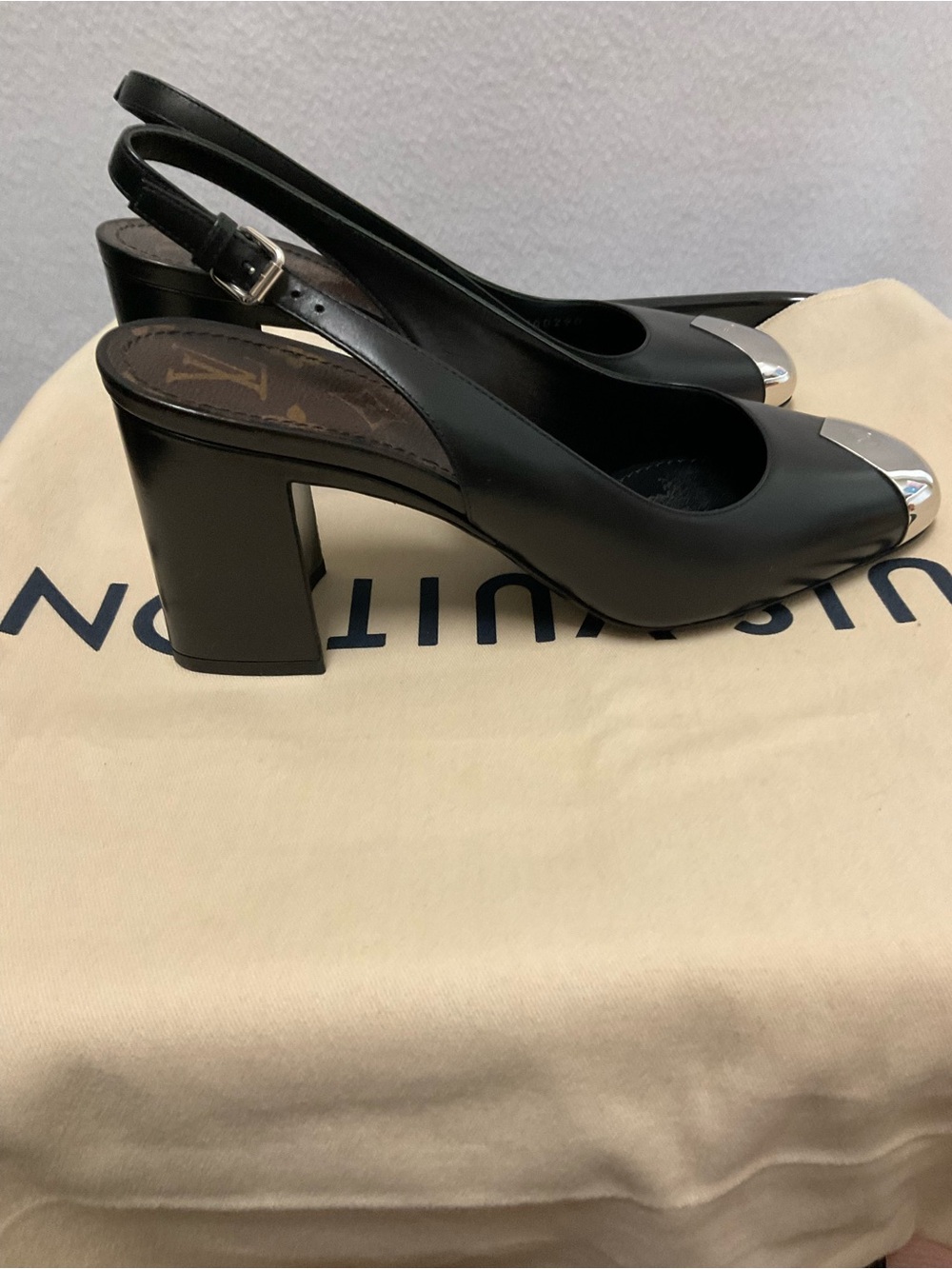 Louis Vuitton
2020 Leather Slingback Pumps - Picture 5 of 12